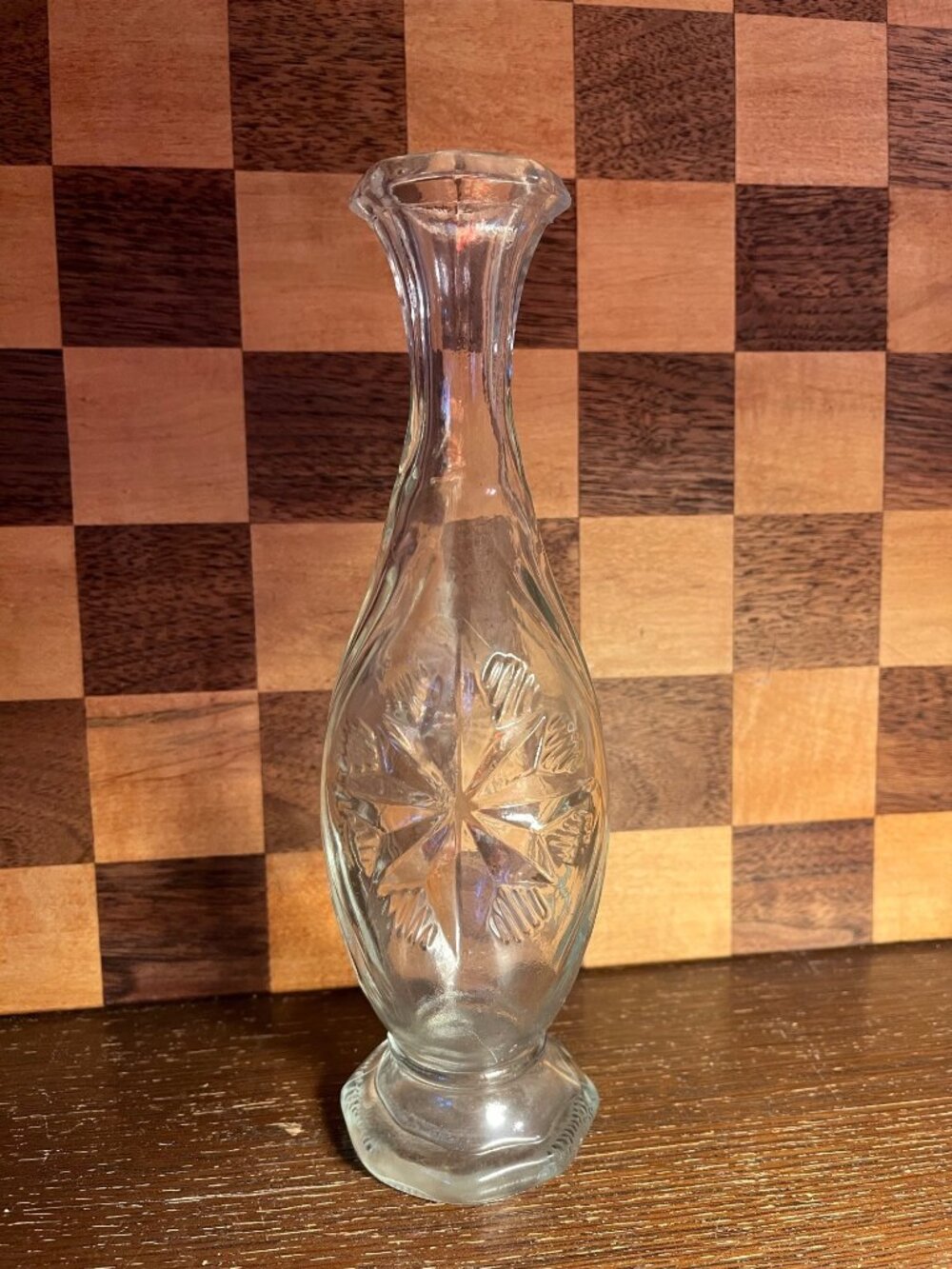 Heavy Vintage Clear Glass Starburst Bud Vase A945